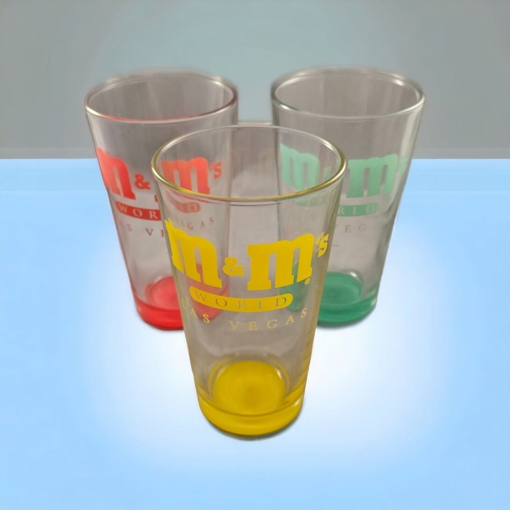 M&M's World Las Vegas Nevada Beer Pint Glass Souvenir Red Green Yellow
